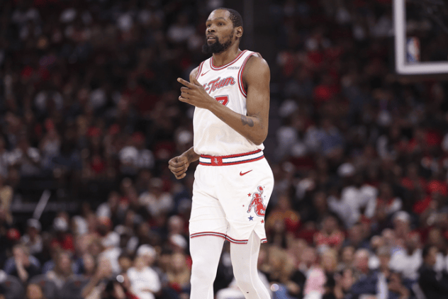 正式退出？杜兰特沮丧，新伤病曝光，不仅膝盖，乌杜卡透露，火箭官宣